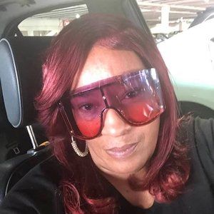 Meet your Posher, Denise